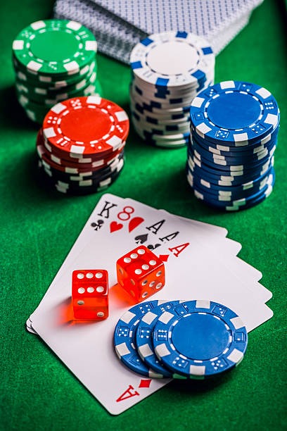 indonet Game Library home screen showing live-dealer table tabs, slot game icons, and filter options